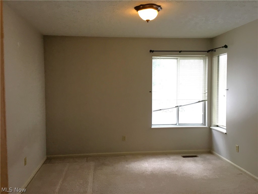 339 Village Pointe Drive Akron OH 44313