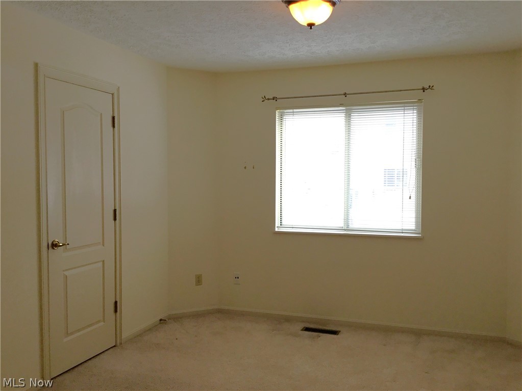 339 Village Pointe Drive Akron OH 44313