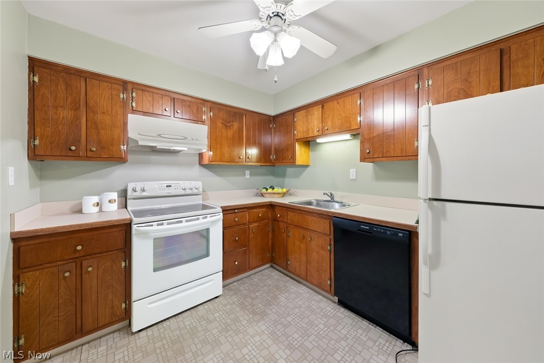 2876 Pease Drive Rocky River OH 44116