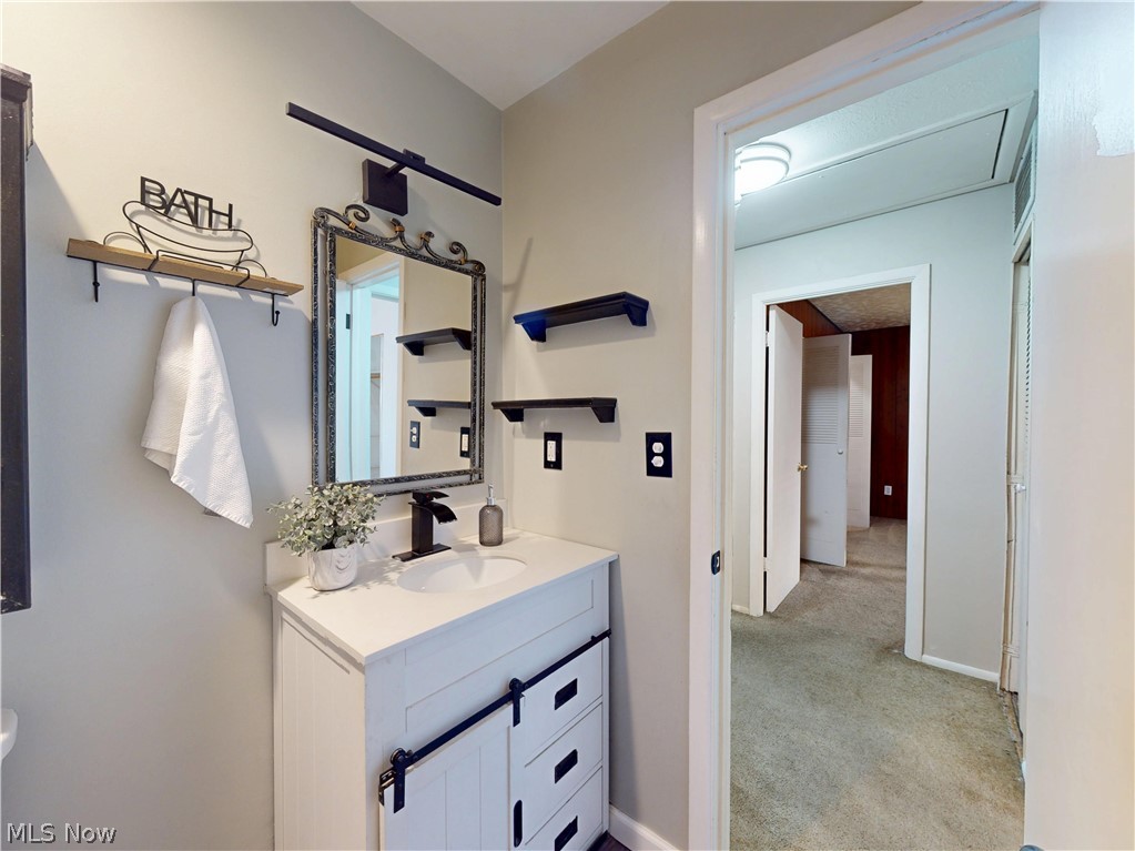 21834 River Oaks Drive Rocky River OH 44116