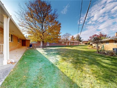 21834 River Oaks Drive Rocky River OH 44116