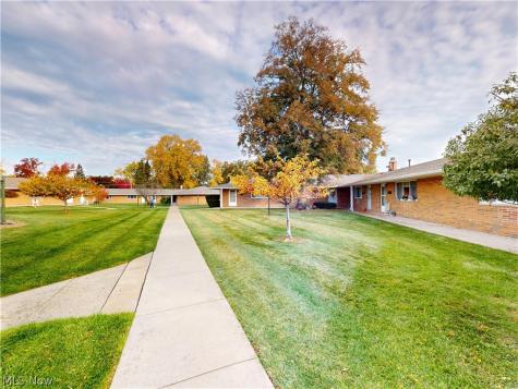 21834 River Oaks Drive Rocky River OH 44116