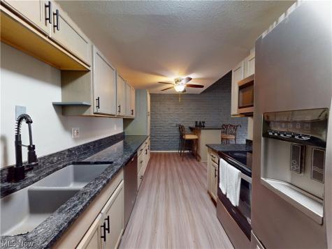 21834 River Oaks Drive Rocky River OH 44116