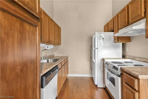 21884 River Oaks Drive Rocky River OH 44116