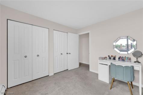 11811 Lake Avenue Lakewood OH 44017