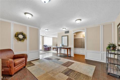 11811 Lake Avenue Lakewood OH 44017