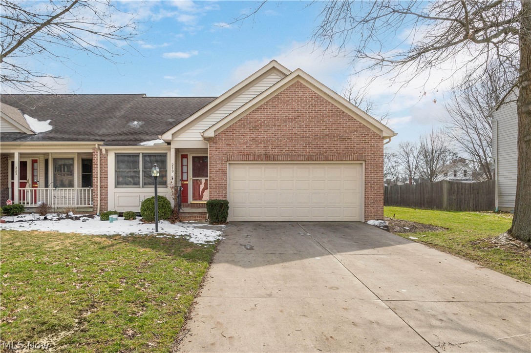 219 Bridgeport Drive Elyria OH 44035
