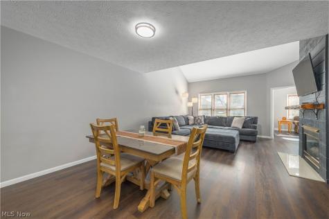 219 Bridgeport Drive Elyria OH 44035