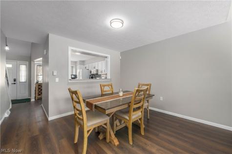 219 Bridgeport Drive Elyria OH 44035