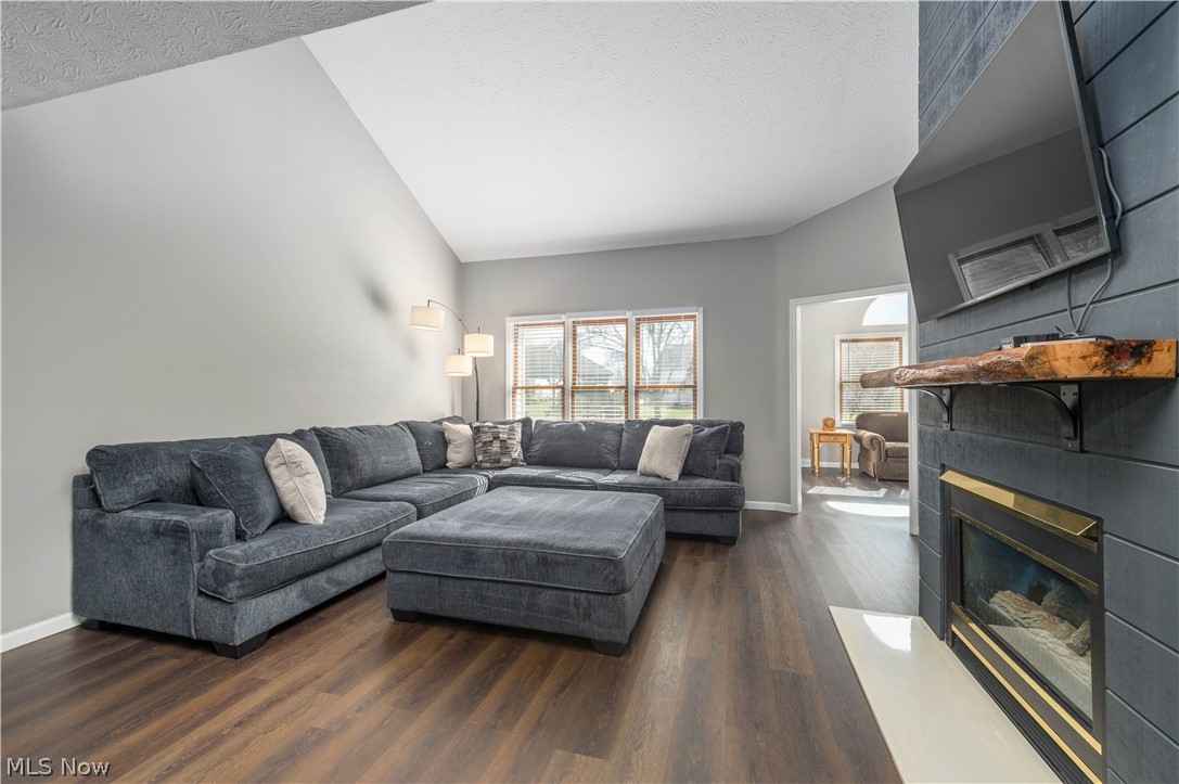 219 Bridgeport Drive Elyria OH 44035