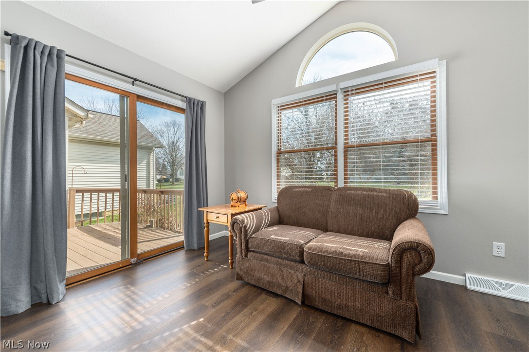 219 Bridgeport Drive Elyria OH 44035