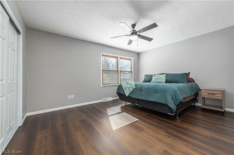 219 Bridgeport Drive Elyria OH 44035