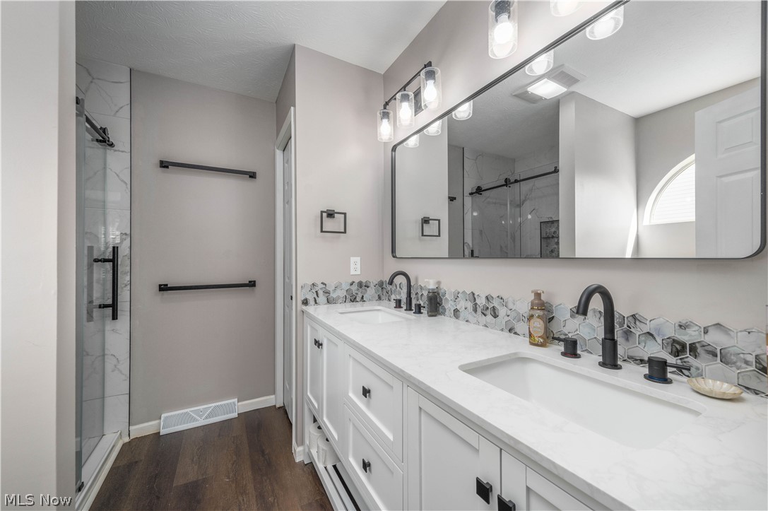 219 Bridgeport Drive Elyria OH 44035