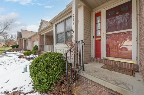 219 Bridgeport Drive Elyria OH 44035