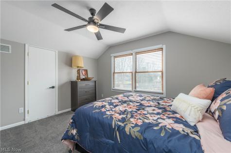 219 Bridgeport Drive Elyria OH 44035