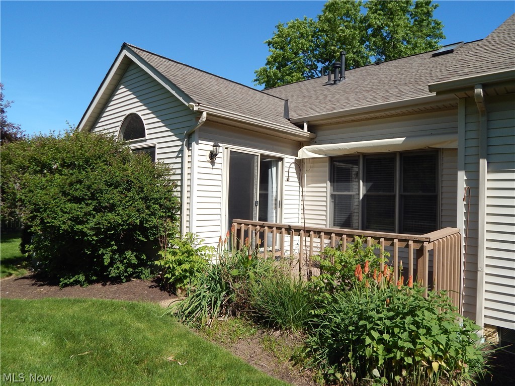219 Bridgeport Drive Elyria OH 44035