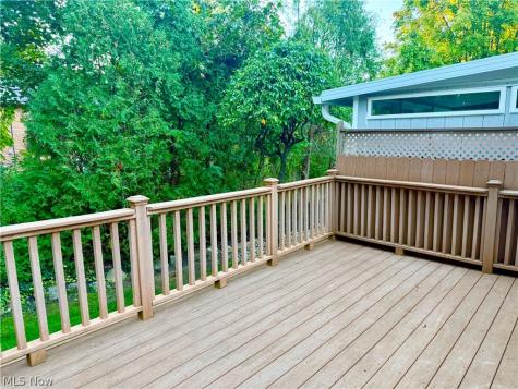 7146 Maple Street Mentor OH 44060