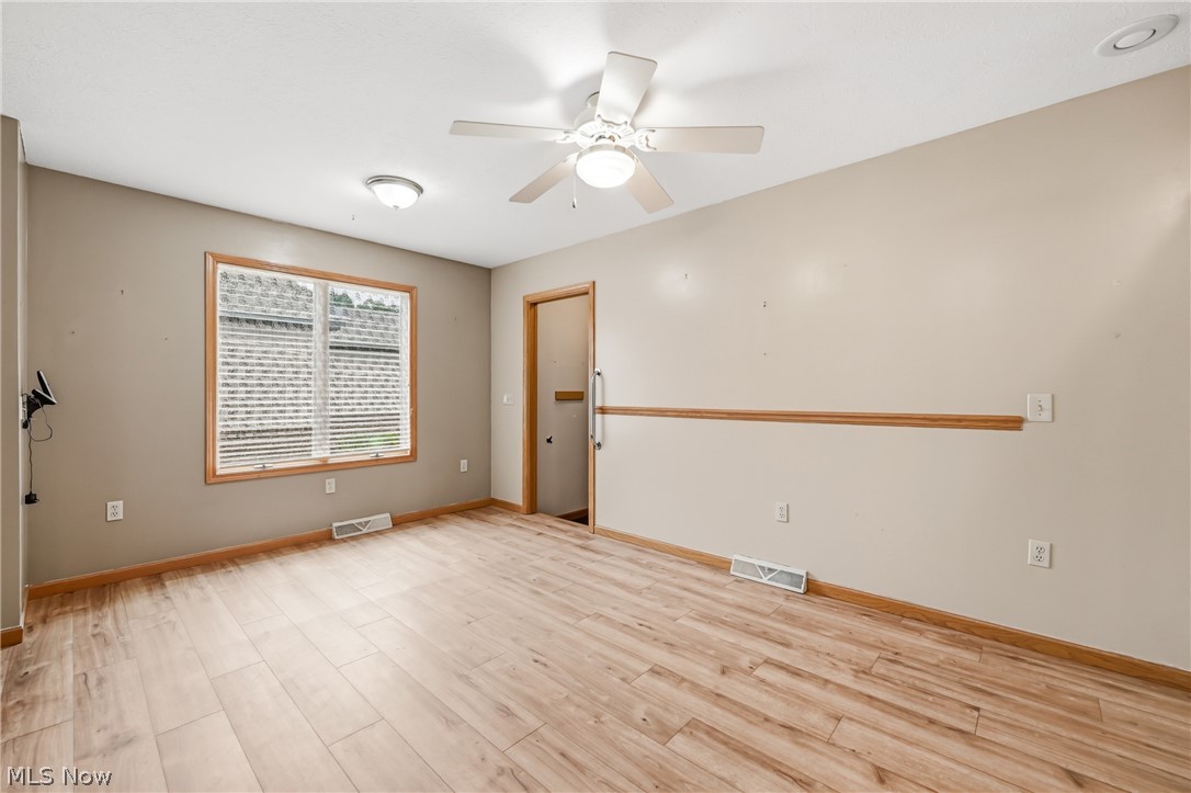 1453 Tripodi Circle Niles OH 44446