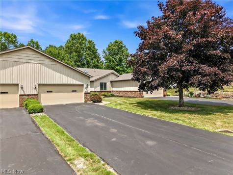 1453 Tripodi Circle Niles OH 44446