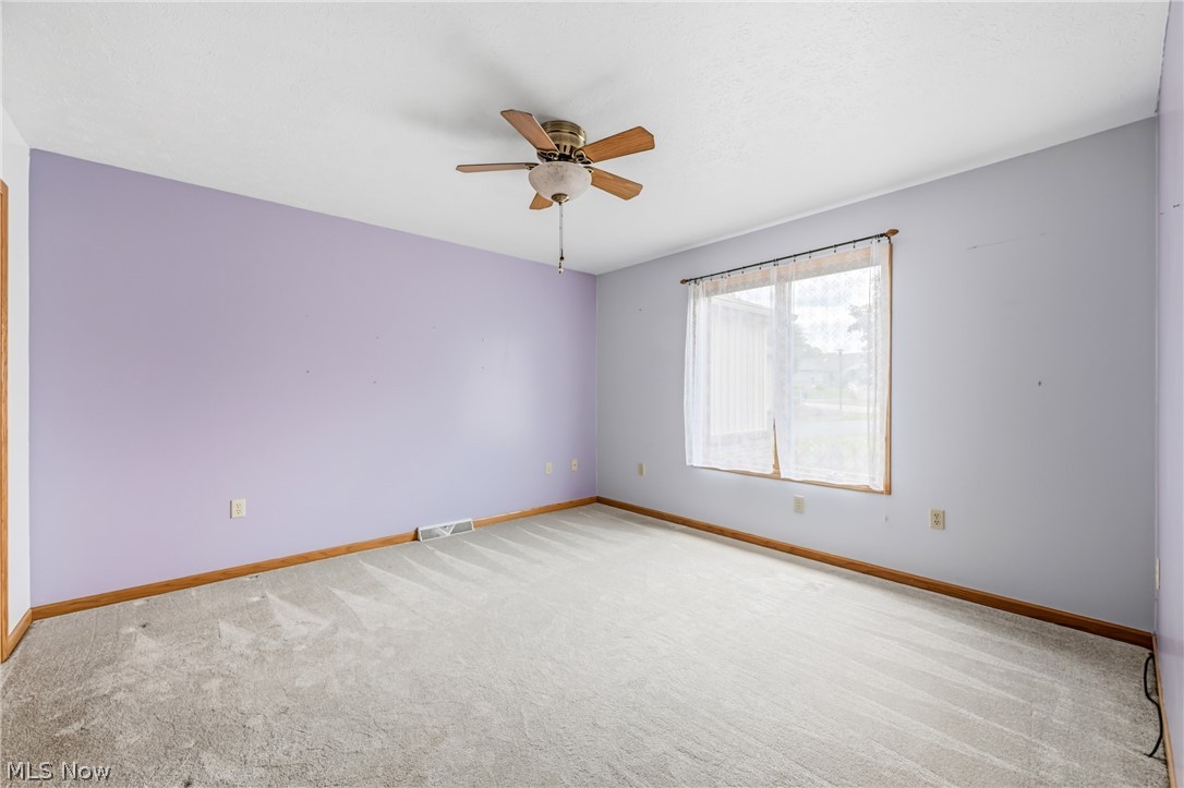 1453 Tripodi Circle Niles OH 44446