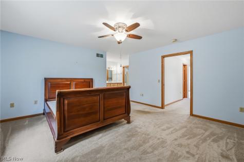 1453 Tripodi Circle Niles OH 44446