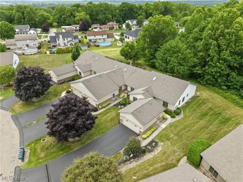 1453 Tripodi Circle Niles OH 44446