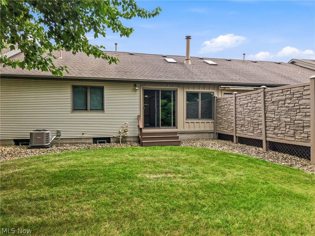 1453 Tripodi Circle Niles OH 44446