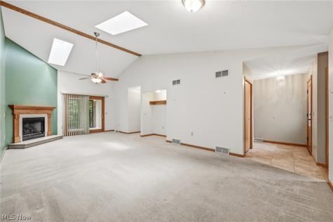 1453 Tripodi Circle Niles OH 44446