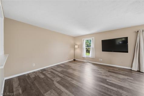 824 S Chillicothe Road Aurora OH 44202