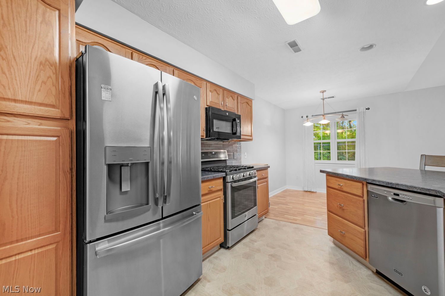 819 Renee Drive Wadsworth OH 44281