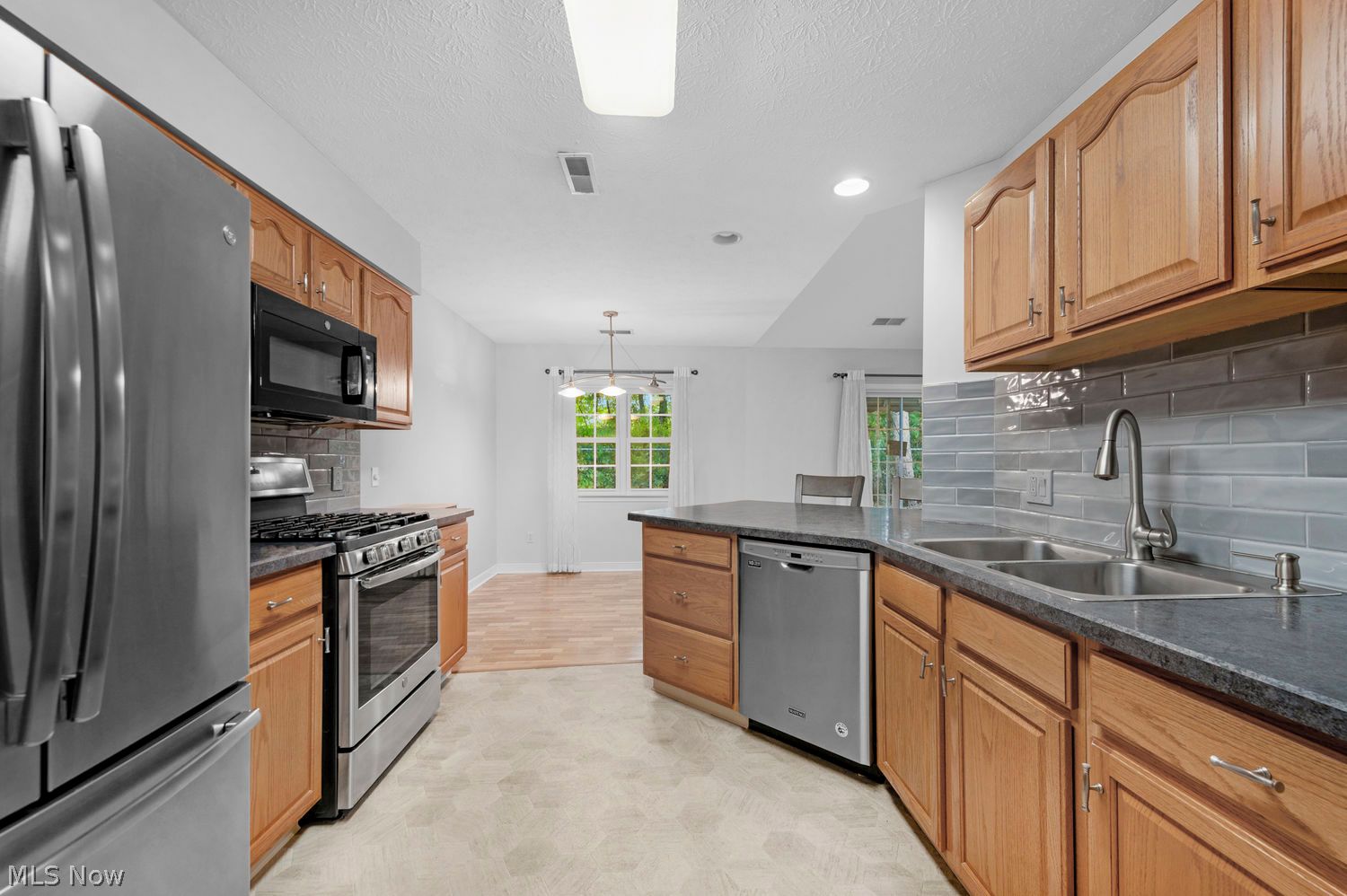 819 Renee Drive Wadsworth OH 44281