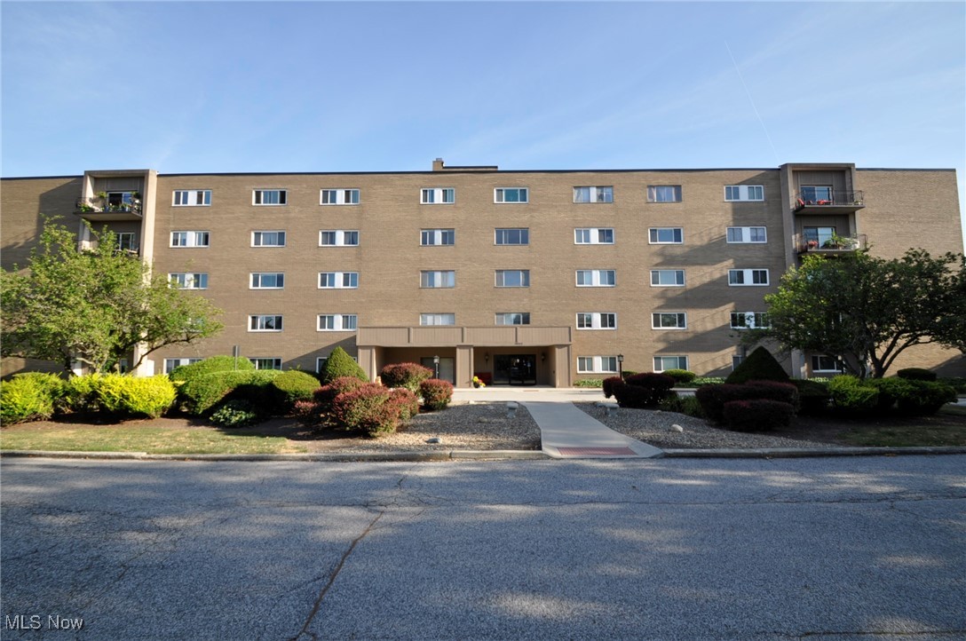 20333 Detroit Road Rocky River OH 44116