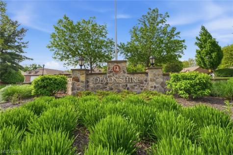2708 Shakespeare Lane Avon OH 44011