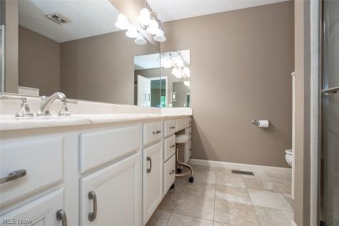 904 Hampton Court Northfield OH 44067