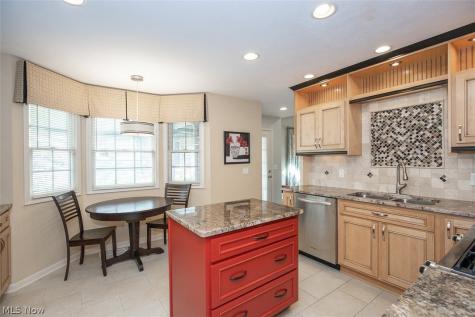 904 Hampton Court Northfield OH 44067