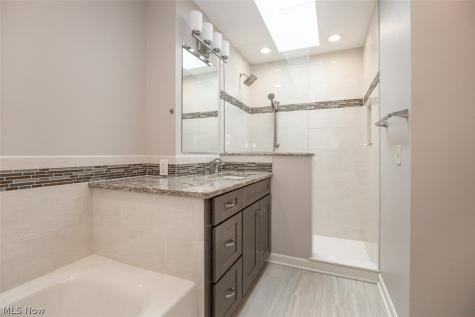 904 Hampton Court Northfield OH 44067