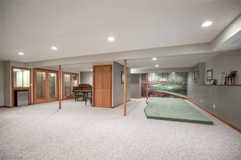 904 Hampton Court Northfield OH 44067