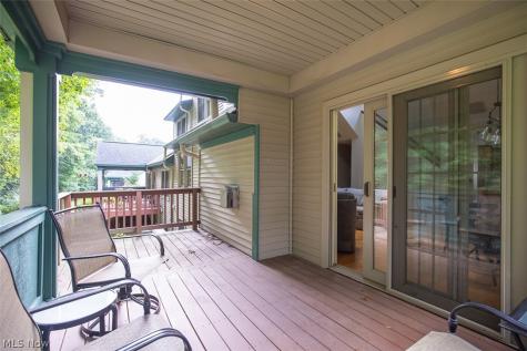 904 Hampton Court Northfield OH 44067
