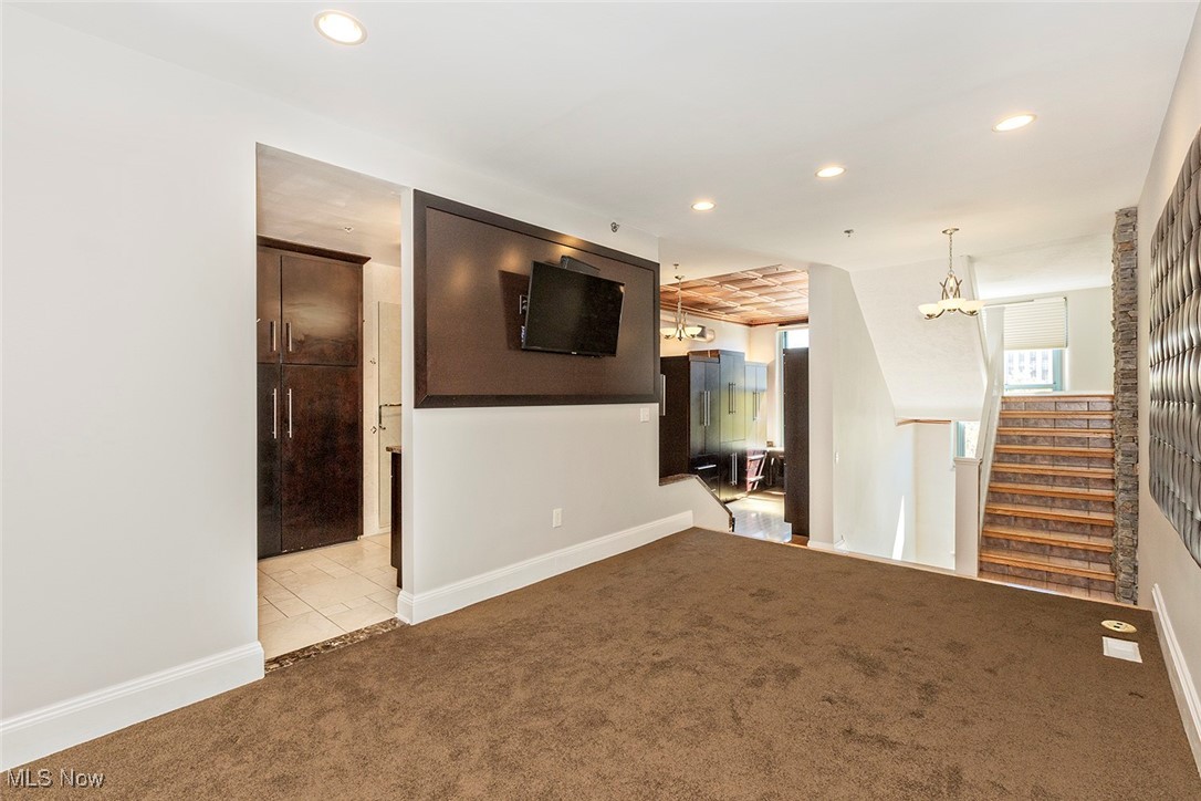 408 W Saint Clair Avenue Cleveland OH 44113