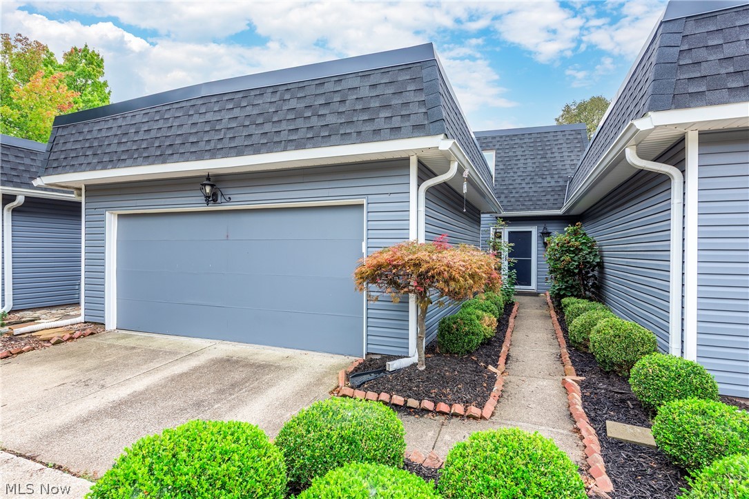 19245 Briarwood Lane Strongsville OH 44149