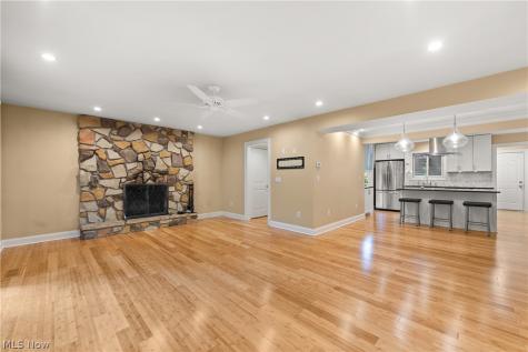 19245 Briarwood Lane Strongsville OH 44149