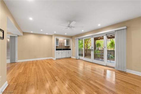 19245 Briarwood Lane Strongsville OH 44149