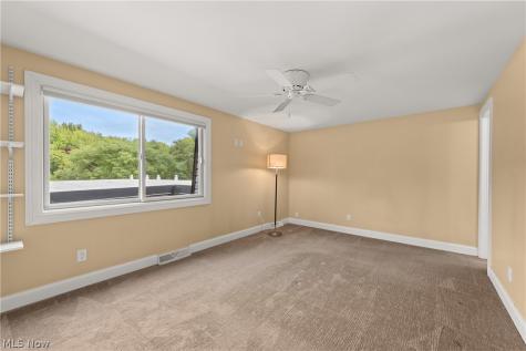 19245 Briarwood Lane Strongsville OH 44149