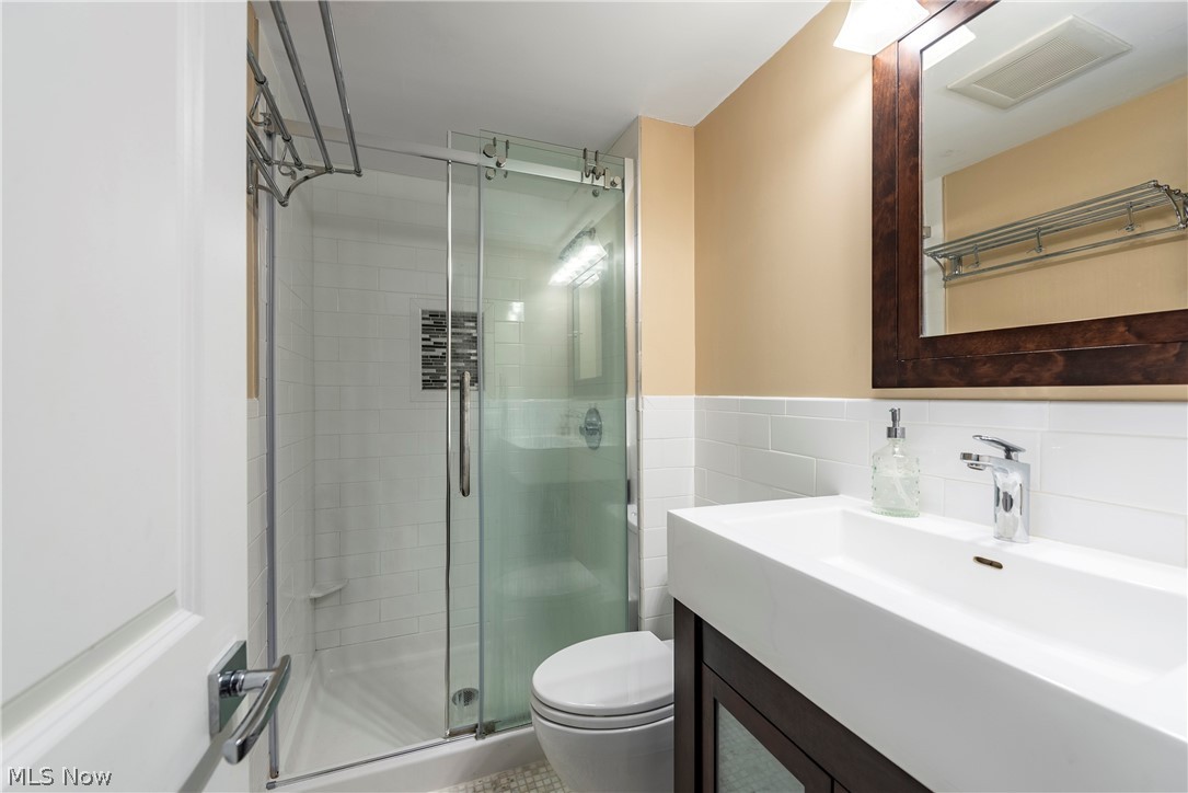 19245 Briarwood Lane Strongsville OH 44149