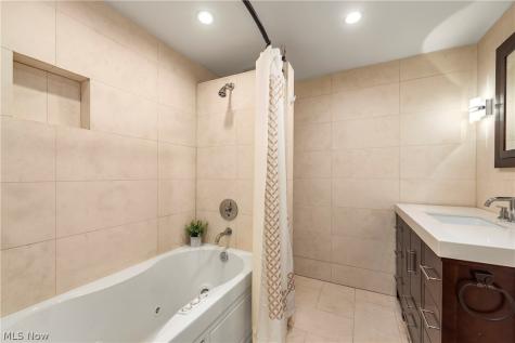 19245 Briarwood Lane Strongsville OH 44149