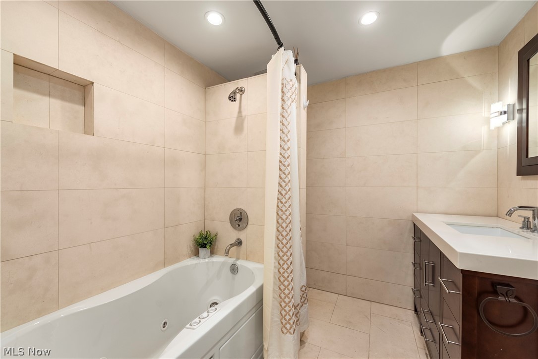 19245 Briarwood Lane Strongsville OH 44149