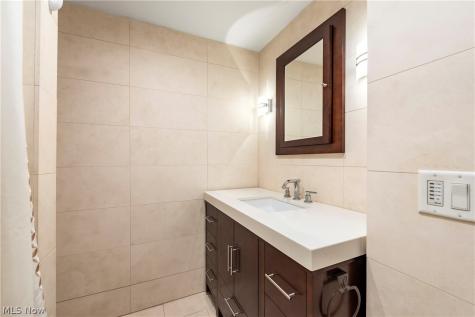 19245 Briarwood Lane Strongsville OH 44149