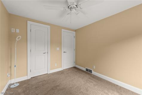 19245 Briarwood Lane Strongsville OH 44149