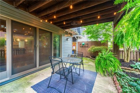 19245 Briarwood Lane Strongsville OH 44149