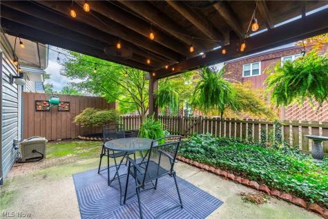 19245 Briarwood Lane Strongsville OH 44149